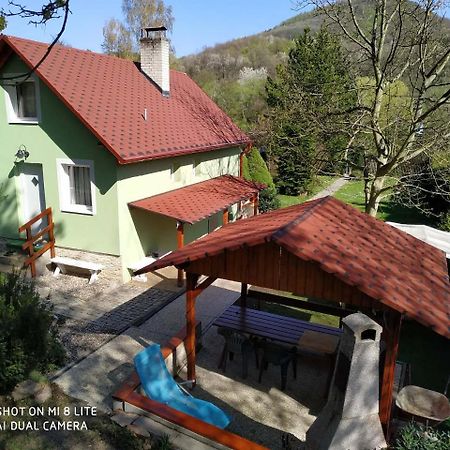 Chata Lazne Evzenie Klášterec nad Ohří Buitenkant foto