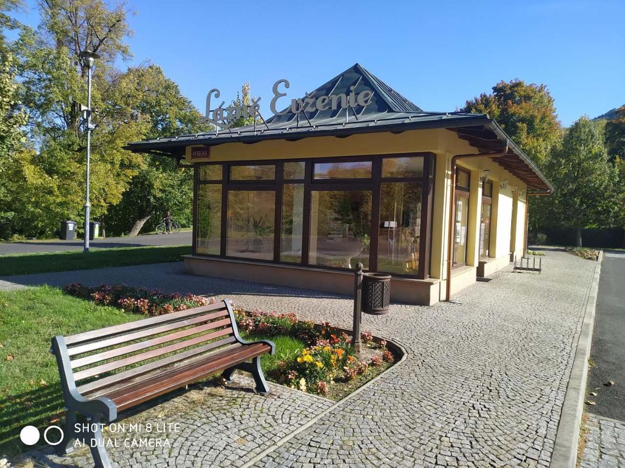 Chata Lazne Evzenie Klášterec nad Ohří Buitenkant foto
